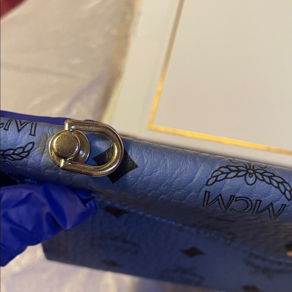 MCM Blue Clutch with Gold Chain/perfume mini - Picture 4 of 17